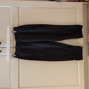 Lululemon cropped yoga pants